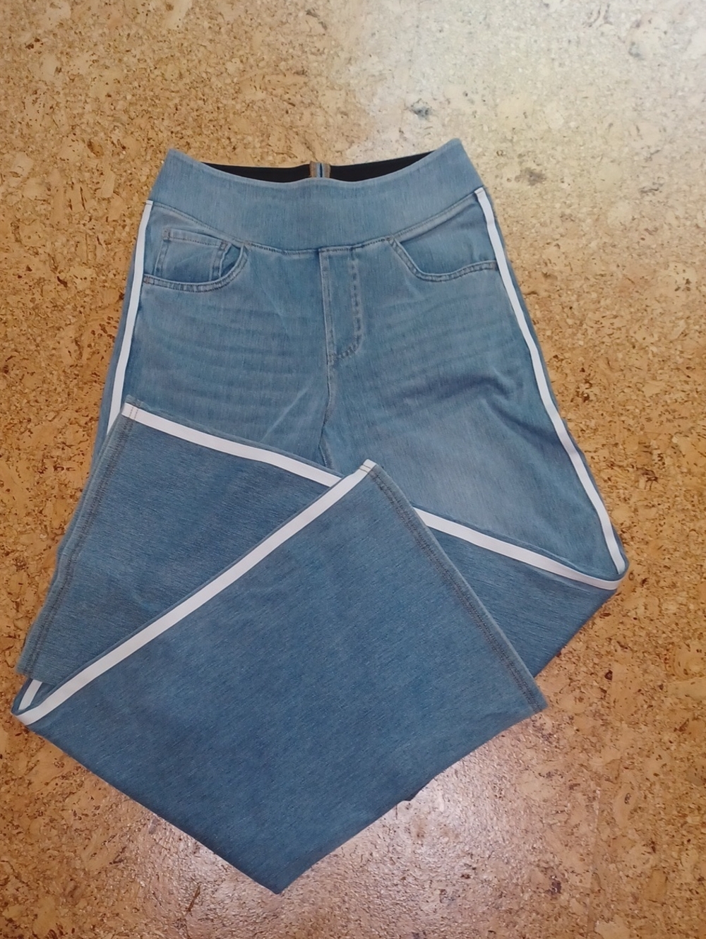 Halara Flex Blue Denim High Waisted Wide Leg Double Stripe Jeans Size S NWOT